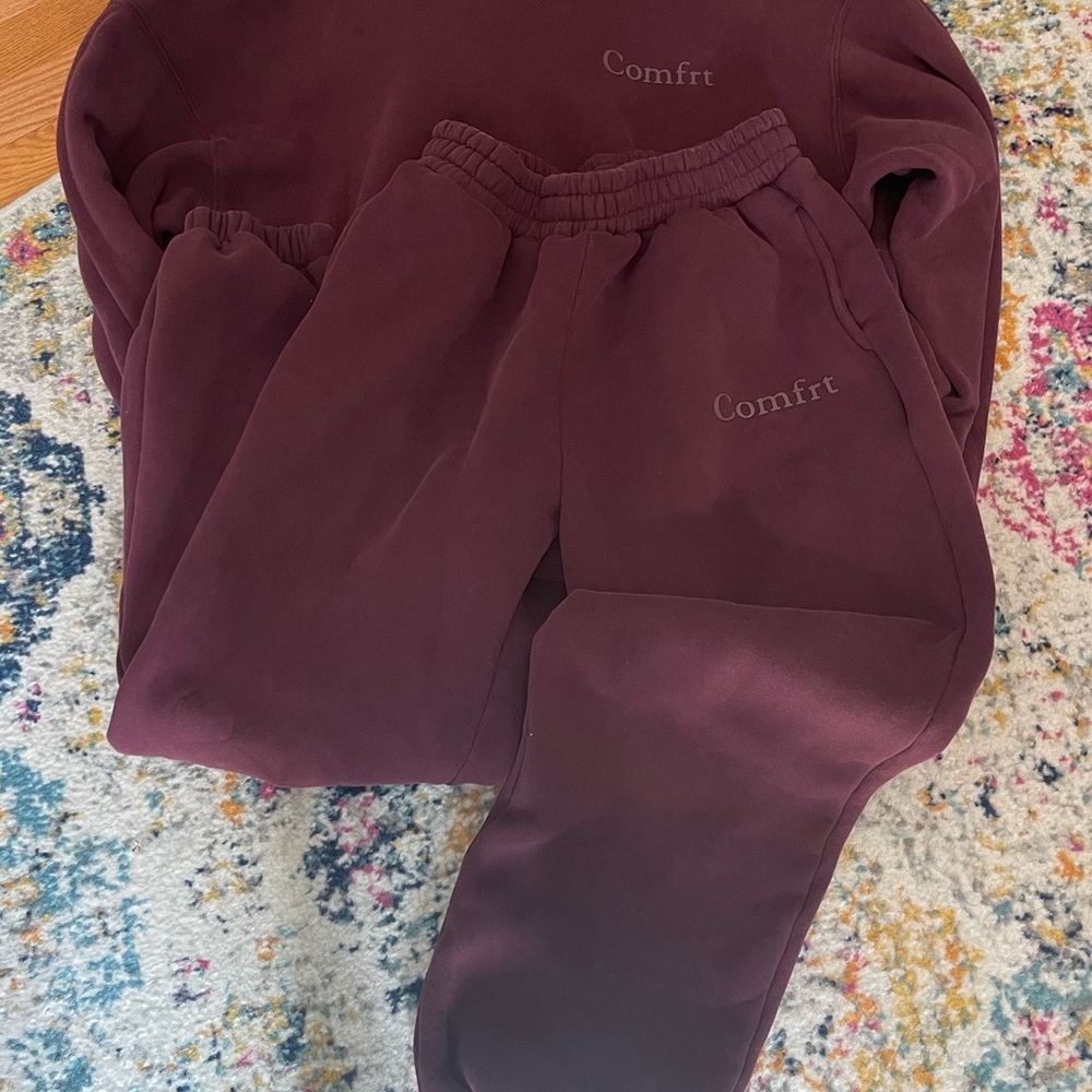 Comfrt Women's set - Burgundy hoodie and sweatpants